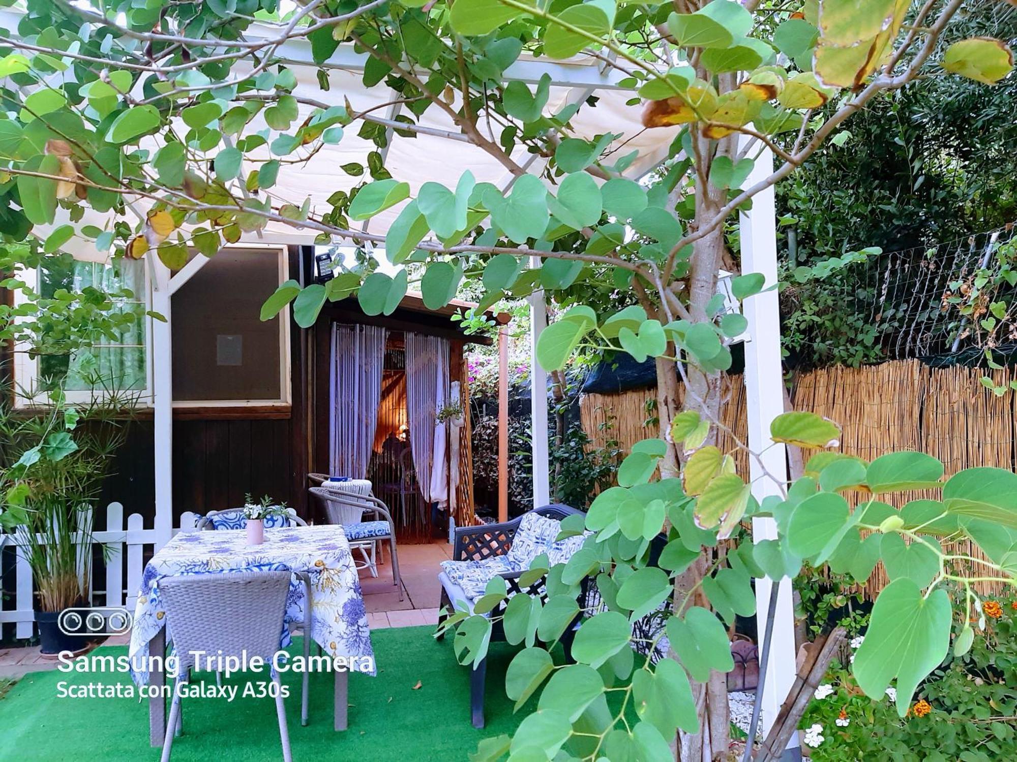 Tom E Jerry Bed & Breakfast Domus De Maria Exterior foto